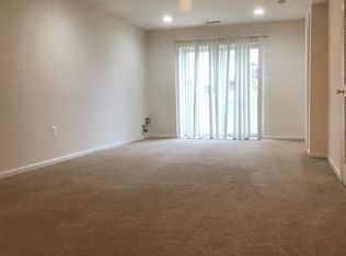 10800 Braddock Rd, Fairfax, VA 22030