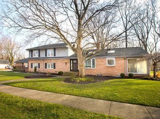 3923 N Valley Dr, Fairview Park, OH 44126