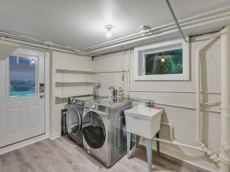 384 Owen Ave — Photo 33
