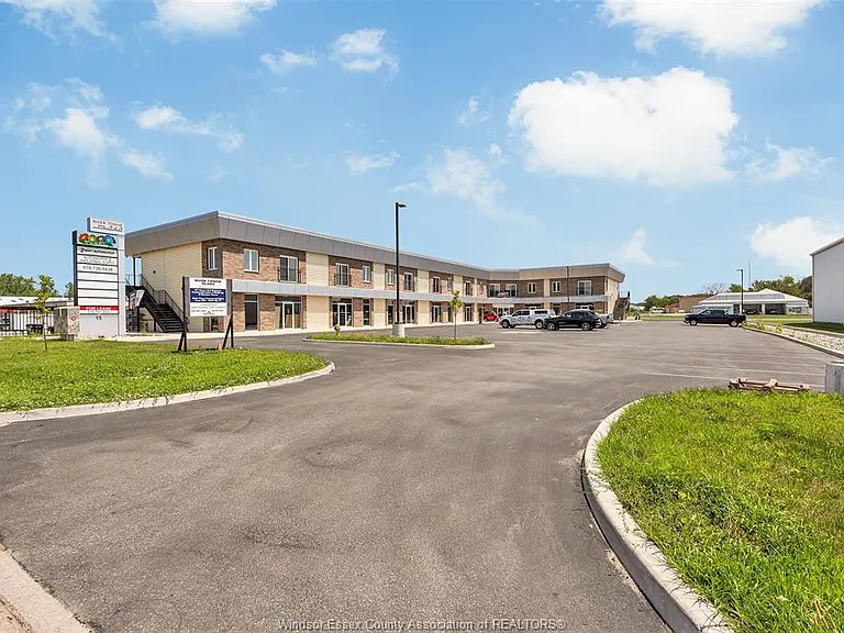 15 Renaud Dr #201 — Photo 2