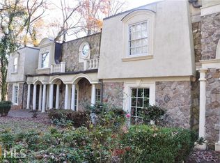 8960 Huntcliff Trce, Sandy Springs, GA 30350