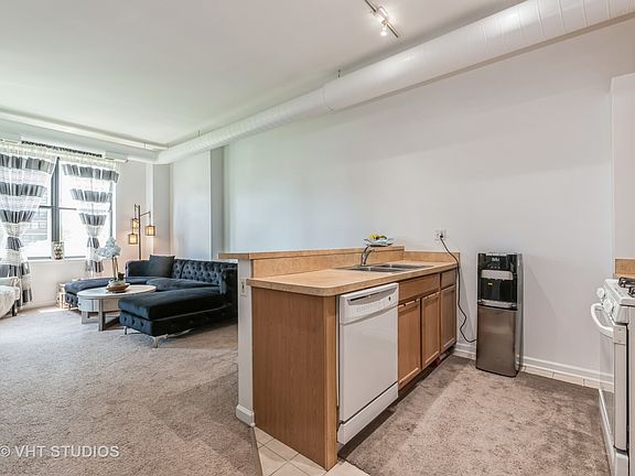 5th image of 950 W Leland Ave APT 508