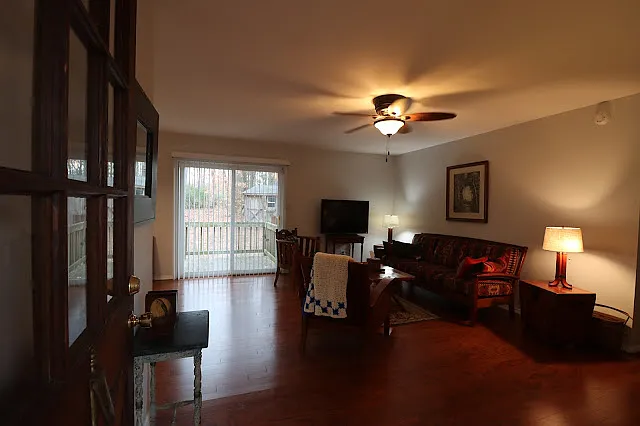 805 Wilroy Rd — Photo 2