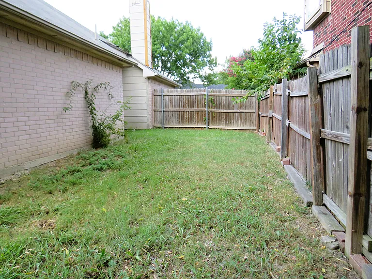 6034 Maple Leaf Dr — Photo 27
