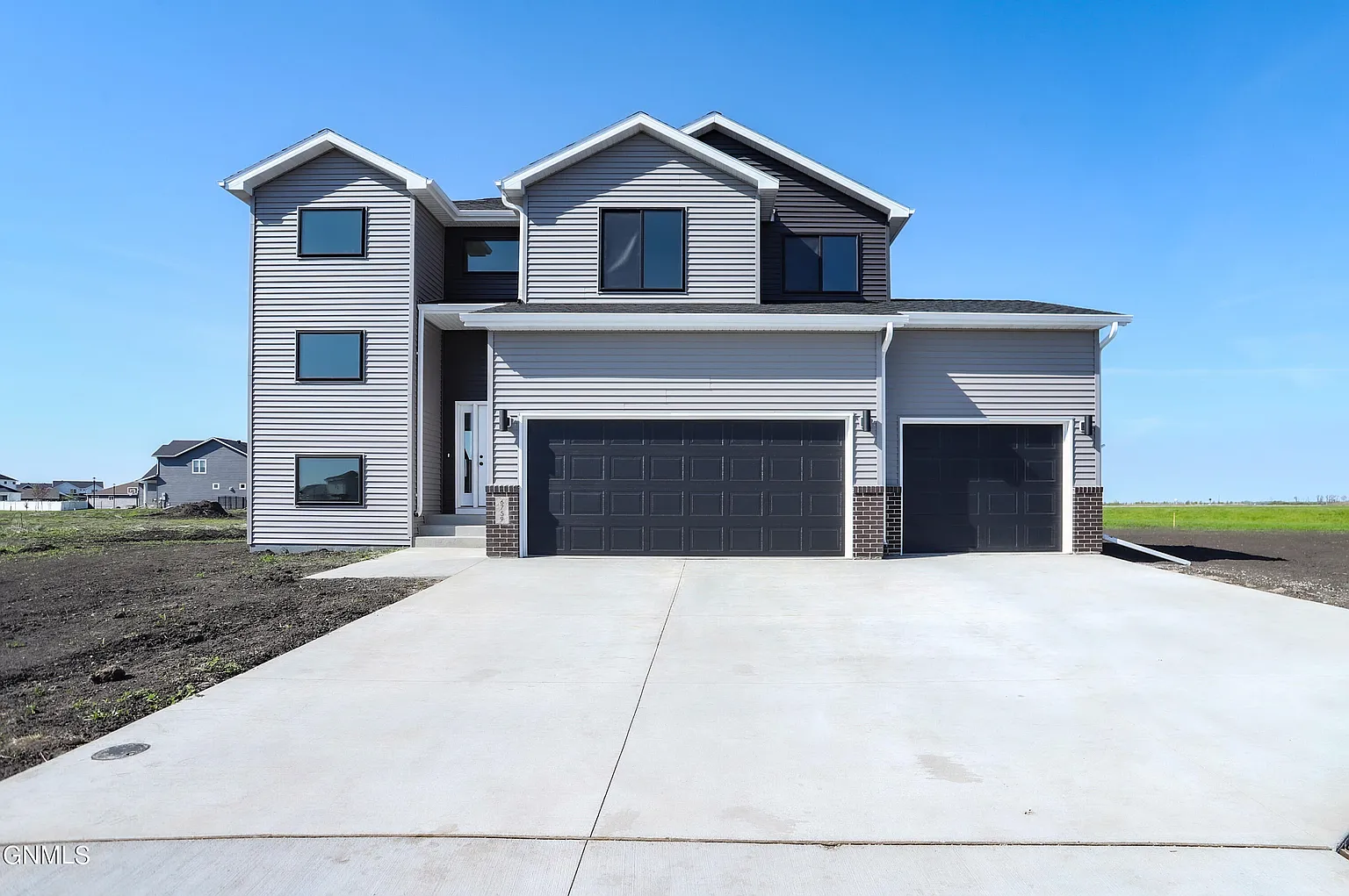 6759 28th St S photo 1