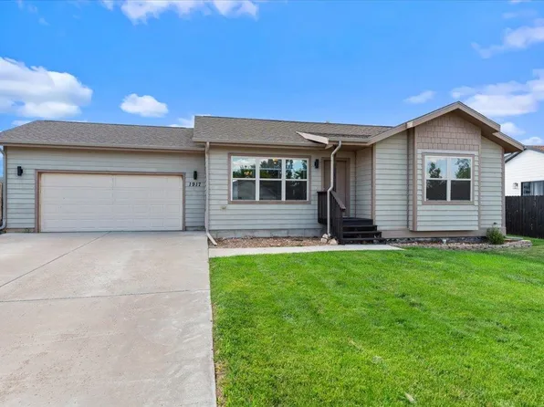 1917 Sugar Creek Pl, Spearfish, SD 57783
