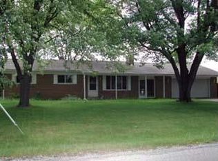 4900 Coralberry Rd, Saginaw, MI 48604