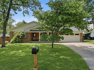 12465 Cape Cod Dr, Saint Louis, MO 63146