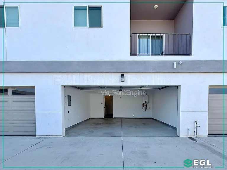 10501 Buford Ave #E — Photo 19