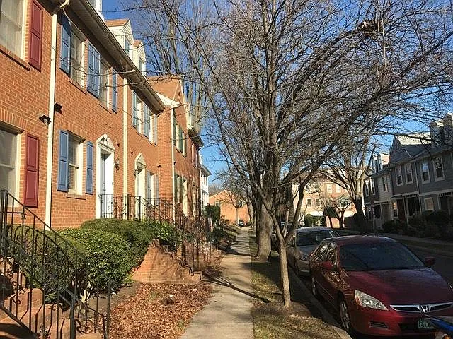1174 N Vermont St — Photo 11