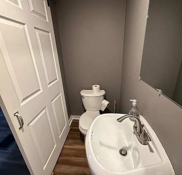 27 Liberty St #B — Photo 5