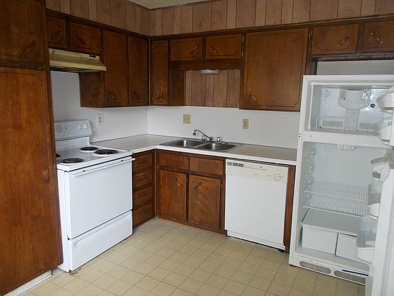 5th image of 2312 Andover Dr APT 6
