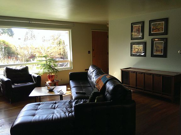 Front Window/Entrance