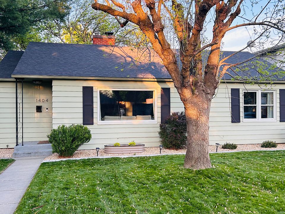 1st image of 1404 S Longmont Ave