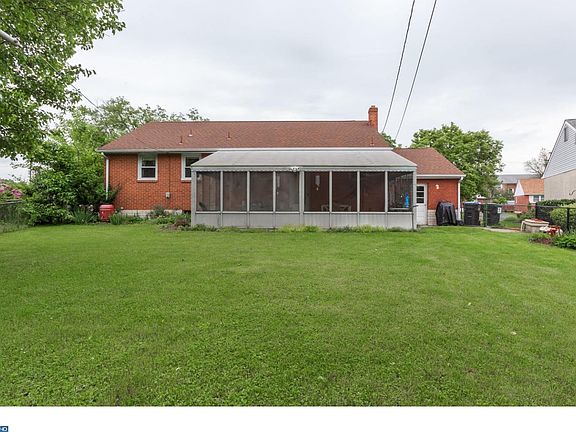 2nd image of 2207 Saint James Dr