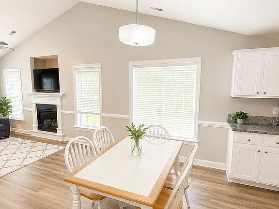 3rd image of 327 Johnson Lane