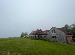 28 Shore Rd, Sargentville, ME 04673