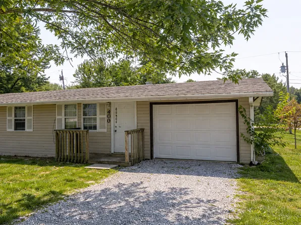 400 Meadow Ln #402, Hallsville, MO 65255