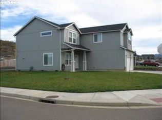 945 Callahan Dr, Roseburg, OR 97471