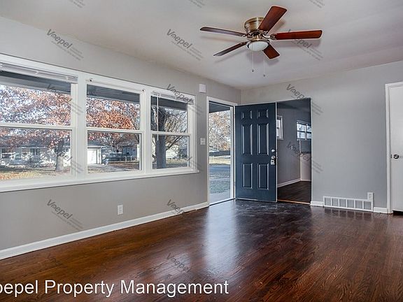 3rd image of 8810 Manchester Ave