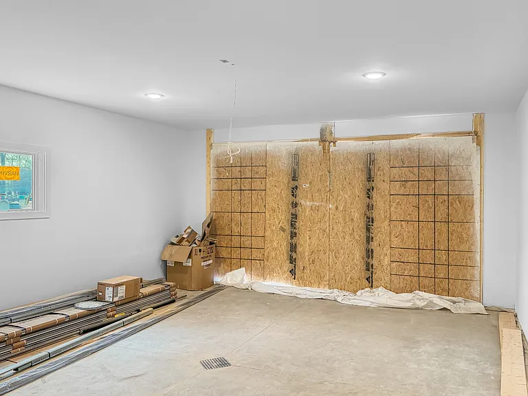 508 Cambridge St — Photo 16