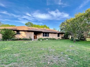 125 Dale St, Tom Bean, TX 75491