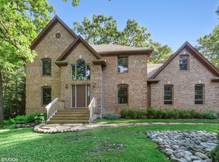 38W570 Brindlewood Ln, Elgin, IL 60124