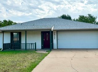 2817 Franklin Dr, Enid, OK 73703
