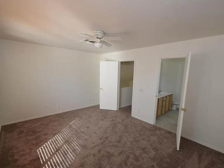 630 N Diane Ct — Photo 6