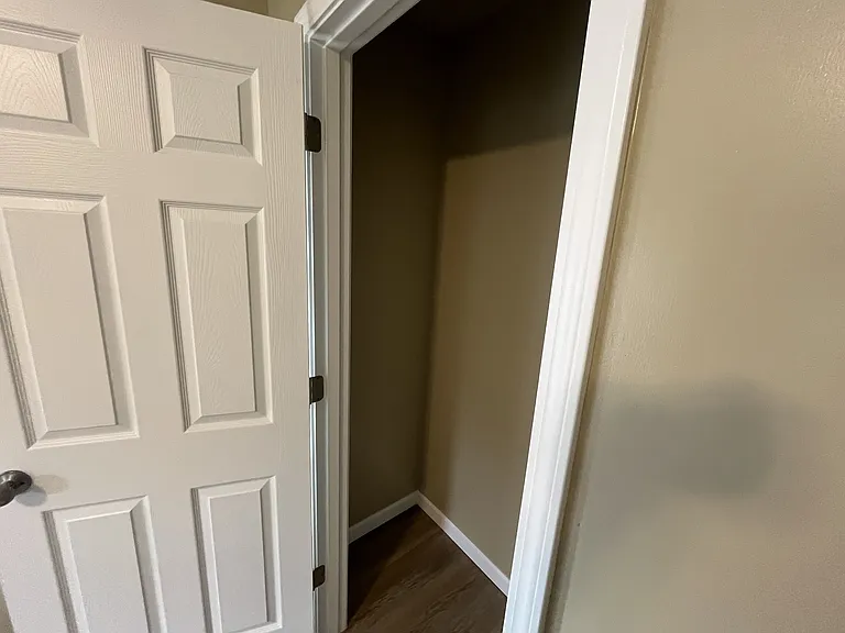 425 Paul Ave — Photo 41