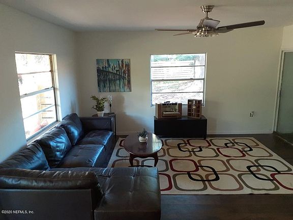 5th image of 5163 Delphin Ln