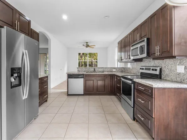 196 Seminole Lakes Drive, Royal Palm Beach, FL 33411