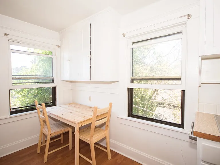 427 SW 5th St #B — Photo 9