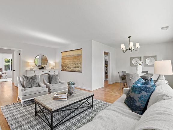 4th image of 4064 Solana Dr