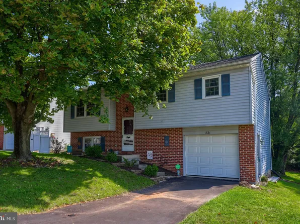 821 Evergreen St, Denver, PA 17517