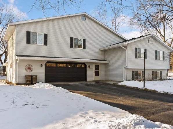 3475 Chandler Rd, Shoreview, MN 55126