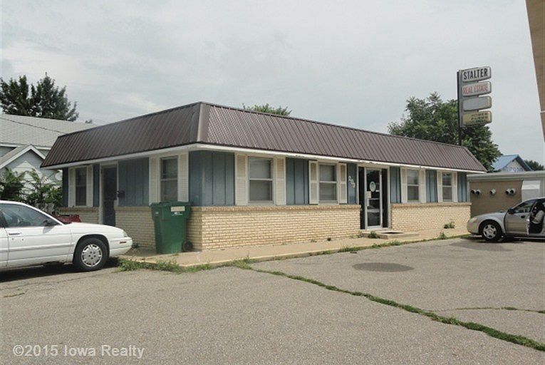 1st image of 200 E 2nd Ave
