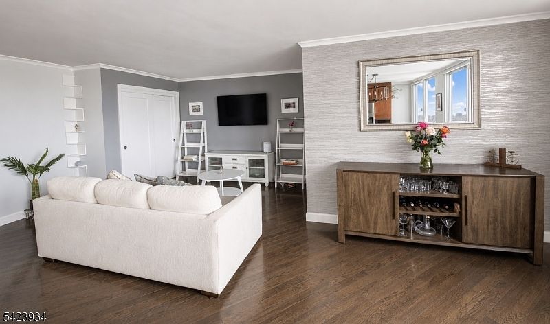 1st image of 100 Manhattan Ave #1612