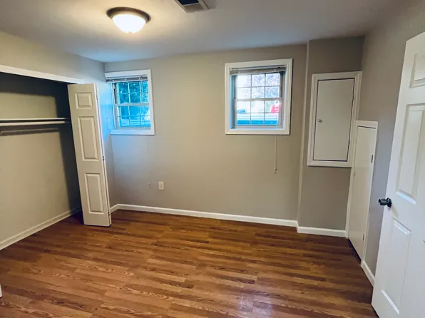 9625 Lindenbrook St, Fairfax, VA 22031