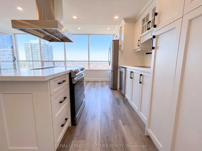 550 Webb Dr #1114 — Photo 2