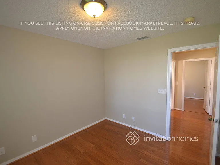 10841 SW 14th Ct — Photo 8