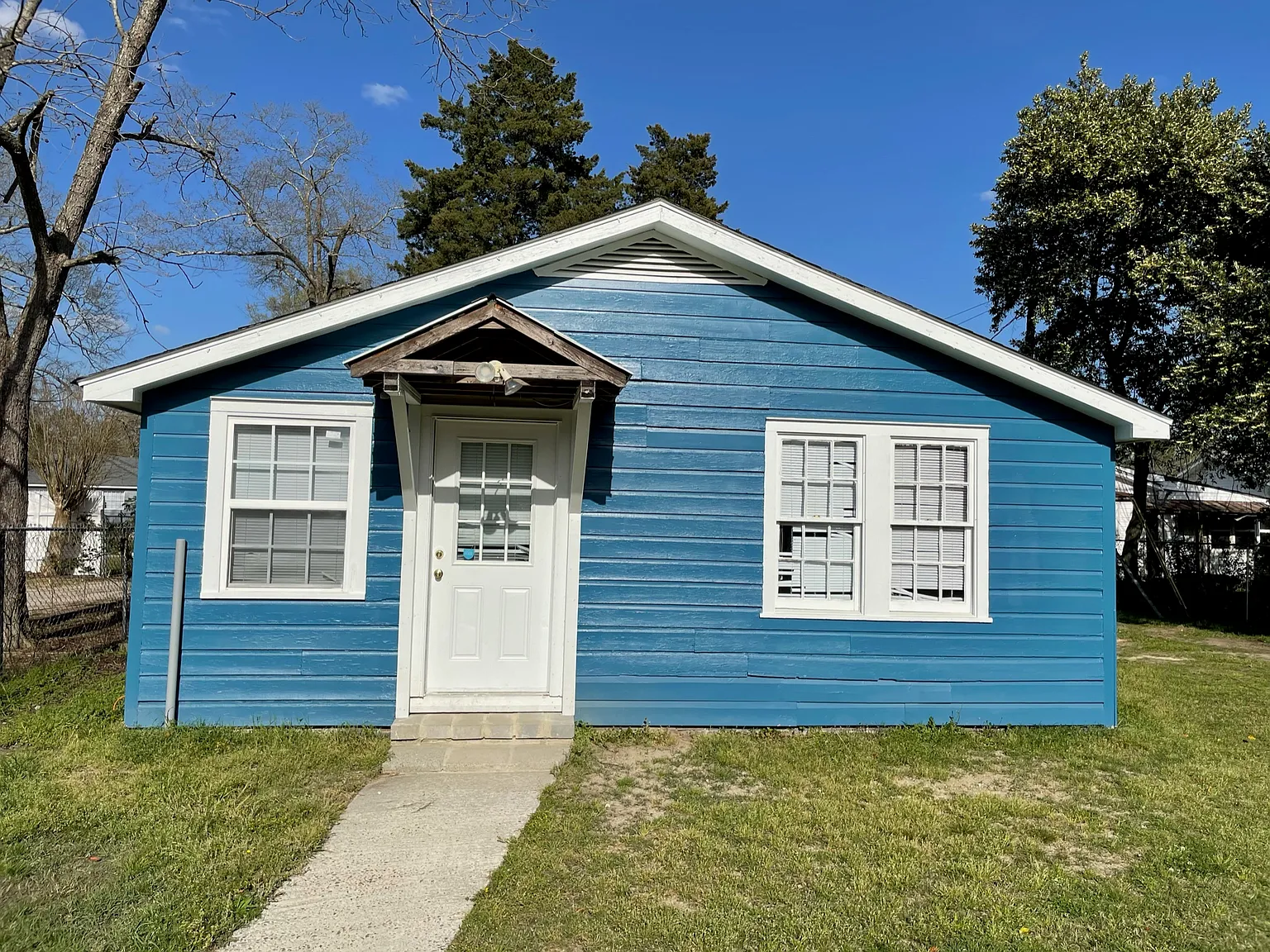 1941 Olive Rd — Photo 4