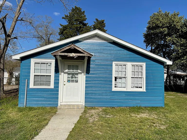 1941 Olive Rd — Photo 4