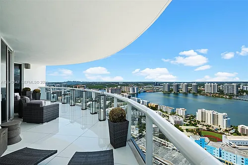 18201 Collins Ave #5201 Photo 1