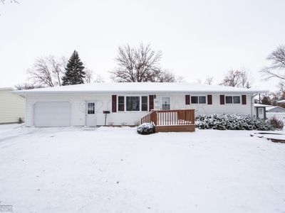 330 Cedar Ln, West Fargo, ND, 58078