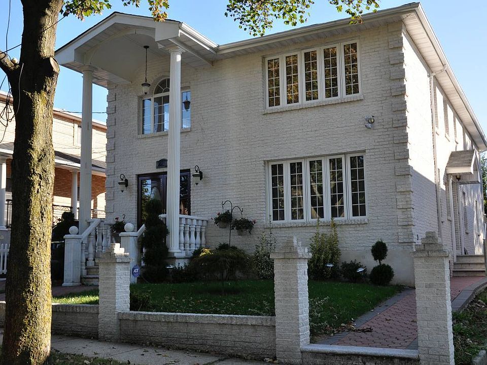 1st image of 14418 22nd Ave #2