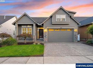 582 Tukwila Dr, Woodburn, OR