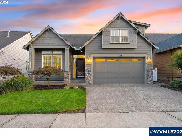 582 Tukwila Dr, Woodburn, OR 97071
