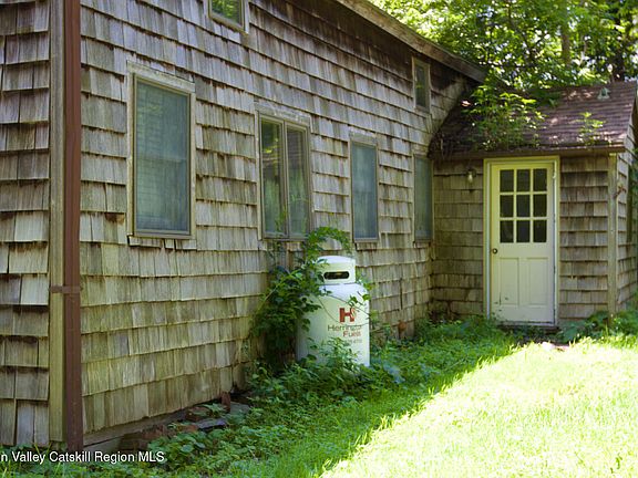 2nd image of 90 W End Road