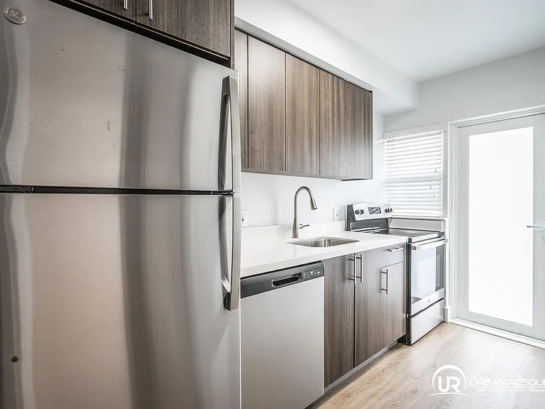 117 S Shore Dr #8 — Photo 16